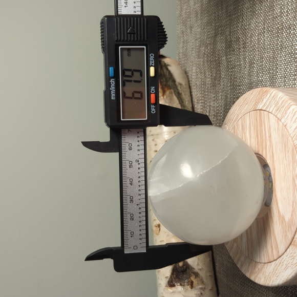 Selenite Sphere - Choice of one sphere - Picture 5 of 9